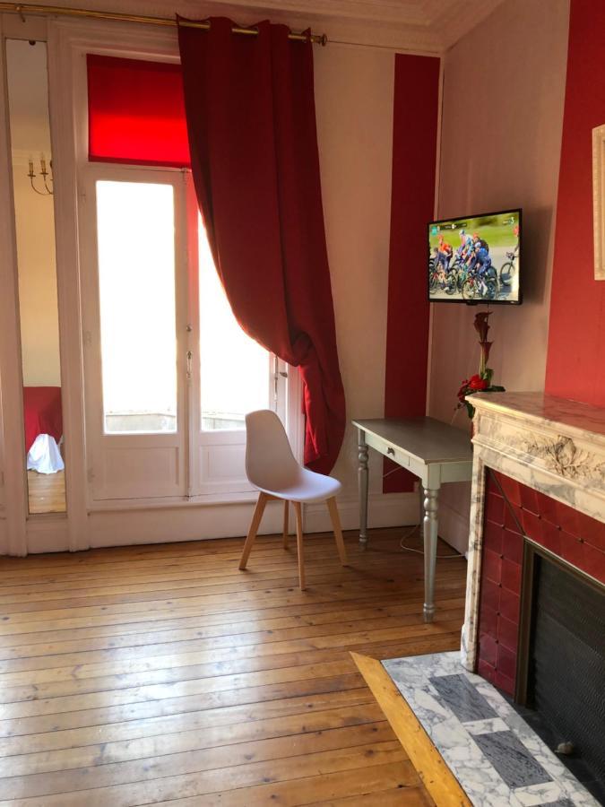 Manoir Les Cedres Bed & Breakfast Corbehem Eksteriør bilde